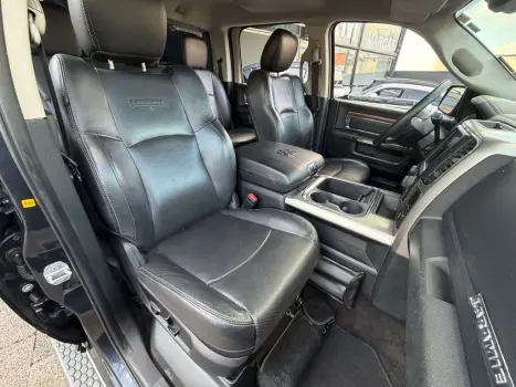 RAM 2500 6.7 I6 24V SLT CABINE DUPLA TURBO DIESEL LARAMIE 4X4 AUTOM�TICO, Foto 14