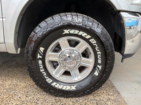 RAM 2500 6.7 I6 24V SLT CABINE DUPLA TURBO DIESEL LARAMIE 4X4 AUTOM�TICO, Foto 12