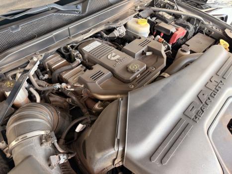 RAM 2500 6.7 I6 24V SLT CABINE DUPLA TURBO DIESEL LARAMIE 4X4 AUTOM�TICO, Foto 4