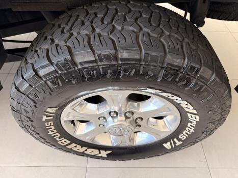 RAM 2500 6.7 I6 24V SLT CABINE DUPLA TURBO DIESEL LARAMIE 4X4 AUTOM�TICO, Foto 11