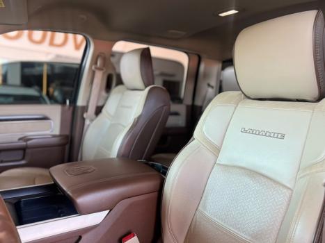 RAM 2500 6.7 I6 24V SLT CABINE DUPLA TURBO DIESEL LARAMIE 4X4 AUTOMÁTICO, Foto 19