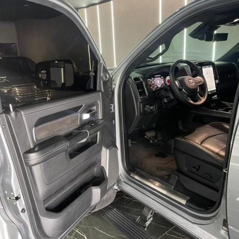 RAM 3500 6.7 I6 LARAMIE NIGHT EDITION CABINE DUPLA 4X4 TURBO DIESEL AUTOMTICO, Foto 9