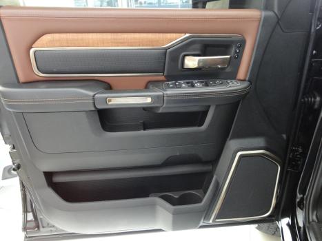 RAM 3500 6.7 I6 LIMITED LONG HORN CABINE DUPLA 4X4 TURBO DIESEL AUTOMTICO, Foto 10