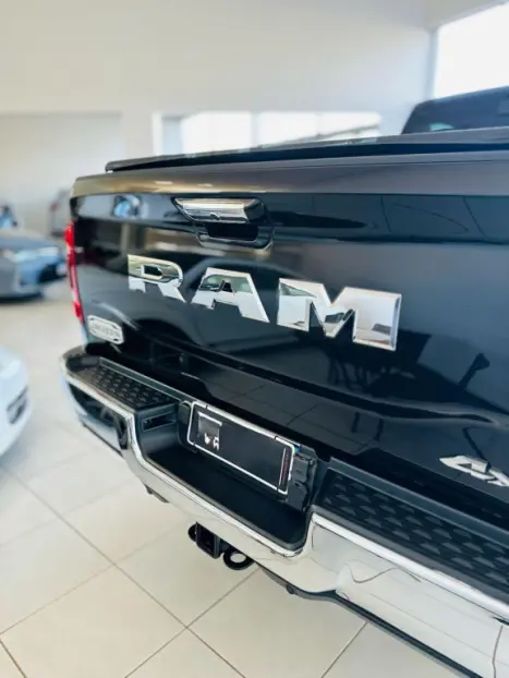 RAM 3500 6.7 I6 LIMITED LONG HORN CABINE DUPLA 4X4 TURBO DIESEL AUTOM�TICO, Foto 8