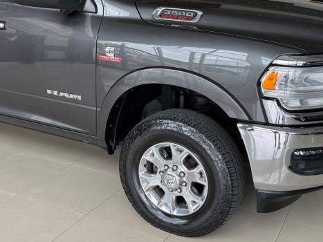 RAM 3500 6.7 I6 LIMITED LARAMIE CABINE DUPLA TURBO DIESEL AUTOM�TICO, Foto 8