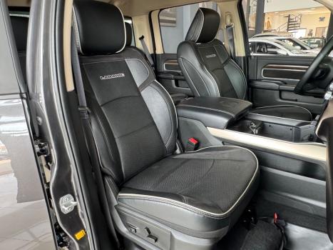 RAM 3500 6.7 I6 LIMITED LARAMIE CABINE DUPLA TURBO DIESEL AUTOM�TICO, Foto 11