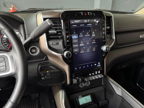 RAM 3500 6.7 I6 LIMITED LARAMIE CABINE DUPLA TURBO DIESEL AUTOM�TICO, Foto 15