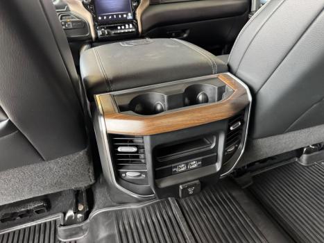 RAM 3500 6.7 I6 LIMITED LARAMIE CABINE DUPLA TURBO DIESEL AUTOM�TICO, Foto 17