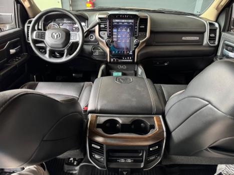 RAM 3500 6.7 I6 LIMITED LARAMIE CABINE DUPLA TURBO DIESEL AUTOM�TICO, Foto 23