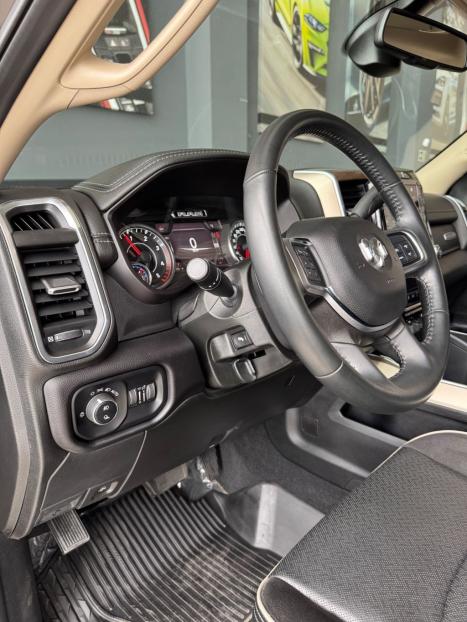 RAM 3500 6.7 I6 LIMITED LARAMIE CABINE DUPLA TURBO DIESEL AUTOM�TICO, Foto 24