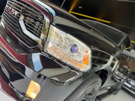 RAM Classic 5.7 V8 32V 4P HEMI LARAMIE AUTOMTICO, Foto 3