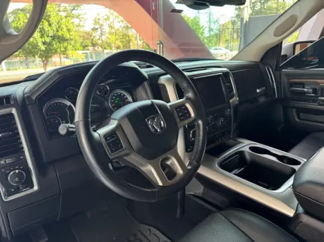 RAM Classic 5.7 V8 32V 4P HEMI LARAMIE AUTOMTICO, Foto 15