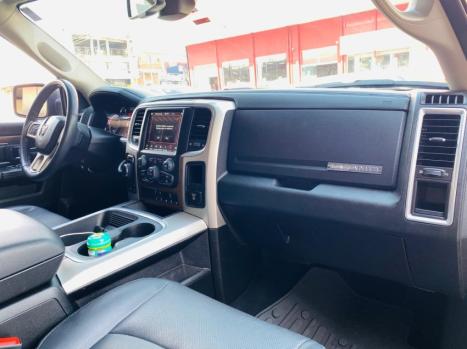 RAM Classic 5.7 V8 32V 4P HEMI LARAMIE NIGHT EDITION AUTOMTICO, Foto 14
