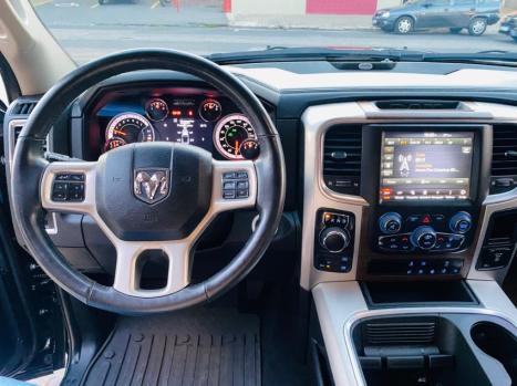 RAM Classic 5.7 V8 32V 4P HEMI LARAMIE NIGHT EDITION AUTOMÁTICO, Foto 10 RAM Classic 5.7 V8 32V 4P HEMI LARAMIE NIGHT EDITION AUTOMÁTICO, Foto 10