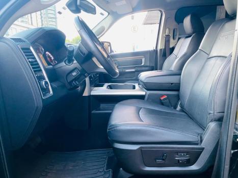 RAM Classic 5.7 V8 32V 4P HEMI LARAMIE NIGHT EDITION AUTOMÁTICO, Foto 14 RAM Classic 5.7 V8 32V 4P HEMI LARAMIE NIGHT EDITION AUTOMÁTICO, Foto 14