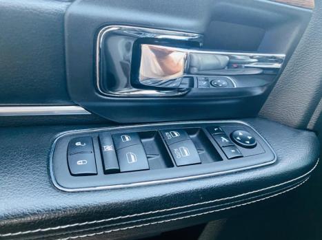 RAM Classic 5.7 V8 32V 4P HEMI LARAMIE NIGHT EDITION AUTOMÁTICO, Foto 18 RAM Classic 5.7 V8 32V 4P HEMI LARAMIE NIGHT EDITION AUTOMÁTICO, Foto 18