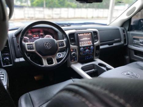 RAM Classic 5.7 V8 32V 4P HEMI LARAMIE NIGHT EDITION AUTOMTICO, Foto 18