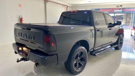 RAM Classic 5.7 V8 32V 4P HEMI LARAMIE NIGHT EDITION AUTOM�TICO, Foto 2