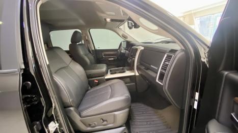 RAM Classic 5.7 V8 32V 4P HEMI LARAMIE NIGHT EDITION AUTOM�TICO, Foto 6