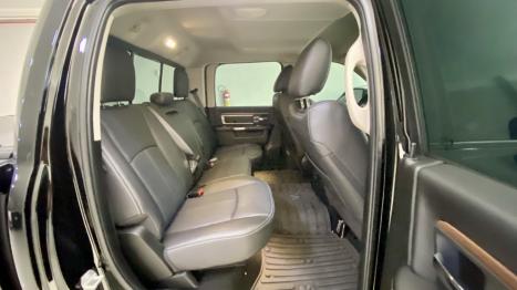 RAM Classic 5.7 V8 32V 4P HEMI LARAMIE NIGHT EDITION AUTOM�TICO, Foto 7