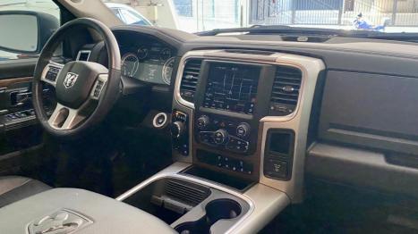 RAM Classic 5.7 V8 32V 4P HEMI LARAMIE NIGHT EDITION AUTOM�TICO, Foto 8
