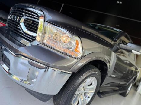 RAM Classic 5.7 V8 32V 4P HEMI LARAMIE AUTOM�TICO, Foto 3