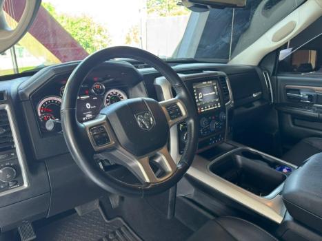 RAM Classic 5.7 V8 32V 4P HEMI LARAMIE AUTOM�TICO, Foto 13
