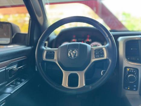 RAM Classic 5.7 V8 32V 4P HEMI LARAMIE AUTOM�TICO, Foto 15
