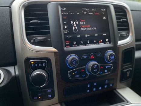RAM Classic 5.7 V8 32V 4P HEMI LARAMIE AUTOM�TICO, Foto 18