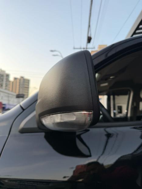 RAM Classic 5.7 V8 32V 4P HEMI LARAMIE NIGHT EDITION AUTOM�TICO, Foto 8