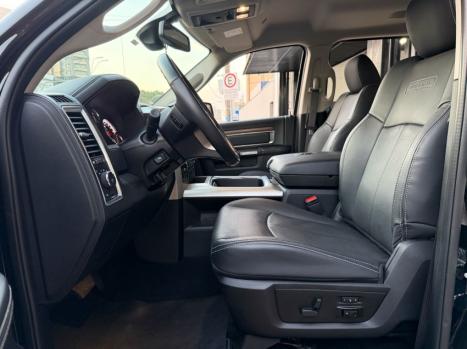 RAM Classic 5.7 V8 32V 4P HEMI LARAMIE NIGHT EDITION AUTOM�TICO, Foto 14