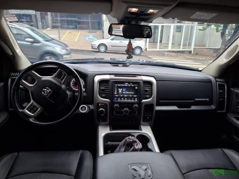 RAM Classic 5.7 V8 32V 4P HEMI LARAMIE NIGHT EDITION AUTOM�TICO, Foto 8