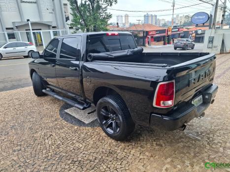 RAM Classic 5.7 V8 32V 4P HEMI LARAMIE NIGHT EDITION AUTOM�TICO, Foto 10