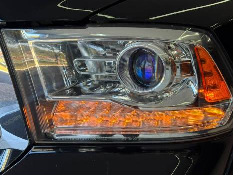 RAM Classic 5.7 V8 32V 4P HEMI LARAMIE AUTOM�TICO, Foto 3