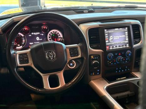 RAM Classic 5.7 V8 32V 4P HEMI LARAMIE AUTOM�TICO, Foto 17