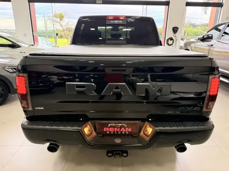 RAM Classic 5.7 V8 32V 4P HEMI LARAMIE NIGHT EDITION AUTOMÁTICO, Foto 9