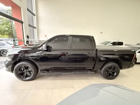 RAM Classic 5.7 V8 32V 4P HEMI LARAMIE NIGHT EDITION AUTOMÁTICO, Foto 15
