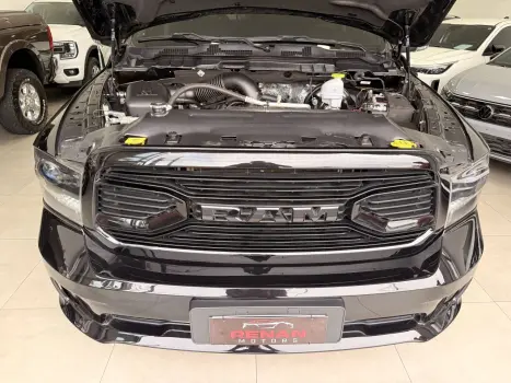 RAM Classic 5.7 V8 32V 4P HEMI LARAMIE NIGHT EDITION AUTOMÁTICO, Foto 5