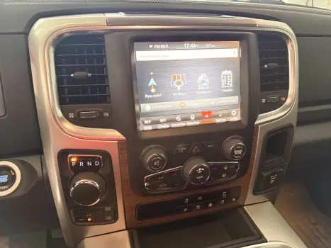 RAM Classic 5.7 V8 32V 4P HEMI LARAMIE NIGHT EDITION AUTOMÁTICO, Foto 14