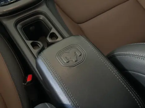 RAM Rampage 2.0 4P HURRICANE 4 TURBO LARAMIE 4X4 AUTOM�TICO, Foto 13