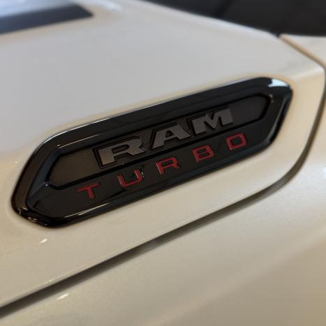 RAM Rampage 2.0 4P HURRICANE 4 TURBO R/T 4X4 AUTOM�TICO, Foto 4