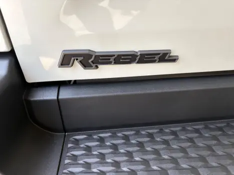 RAM Rampage 2.0 4P TURBO DIESEL REBEL 4X4 AUTOM�TICO, Foto 5