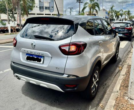 RENAULT Captur 1.3 16V 4P FLEX TCE INTENSE TURBO X-TRONIC AUTOM�TICO CVT, Foto 4
