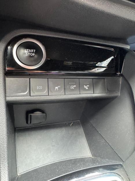 RENAULT Captur 1.3 16V 4P FLEX TCE INTENSE TURBO X-TRONIC AUTOM�TICO CVT, Foto 7