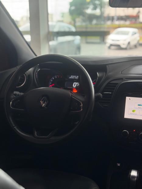 RENAULT Captur 1.3 16V 4P FLEX TCE ICONIC TURBO X-TRONIC AUTOM�TICO CVT, Foto 10
