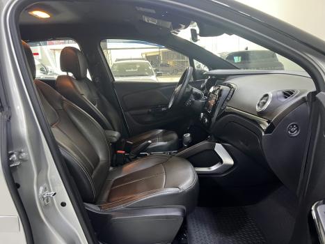 RENAULT Captur 1.3 16V 4P FLEX TCE ICONIC TURBO X-TRONIC AUTOM�TICO CVT, Foto 8
