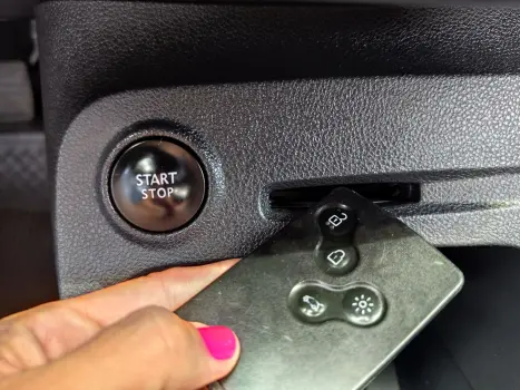 RENAULT Captur 1.6 16V 4P FLEX SCE LIFE X-TRONIC CVT, Foto 19