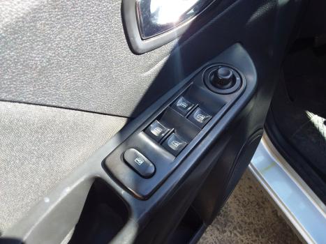 RENAULT Captur 1.6 16V 4P FLEX SCE LIFE X-TRONIC CVT, Foto 6