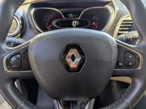 RENAULT Captur 1.6 16V 4P FLEX SCE INTENSE X-TRONIC CVT, Foto 17