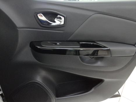 RENAULT Captur 1.6 16V 4P FLEX SCE INTENSE X-TRONIC CVT, Foto 15